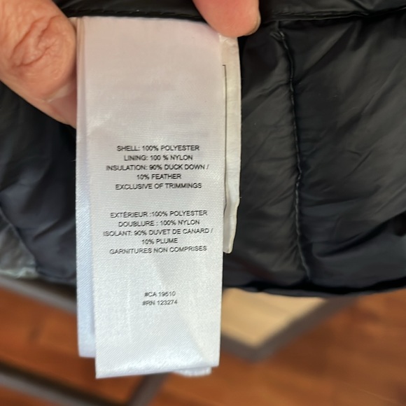 LOLE XS Packable Down Jacket with Hood. Excellent Condition - Picture 8 of 9